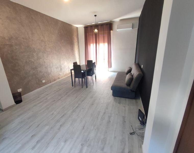 Monfalcone City Room Rental Apartment กาญารี ภายนอก รูปภาพ
